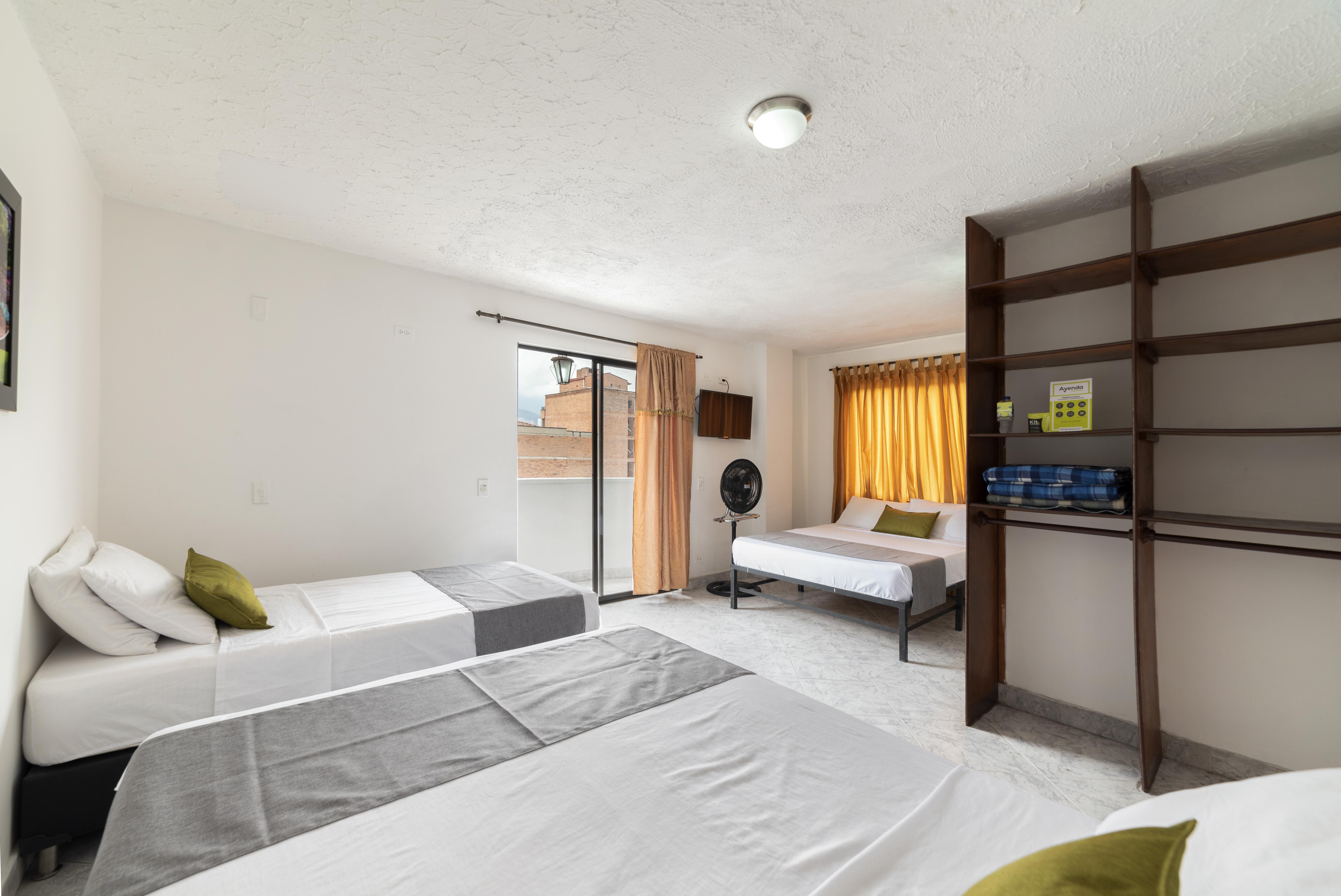 Hotel Balcones Del Estadio Медельин Экстерьер фото