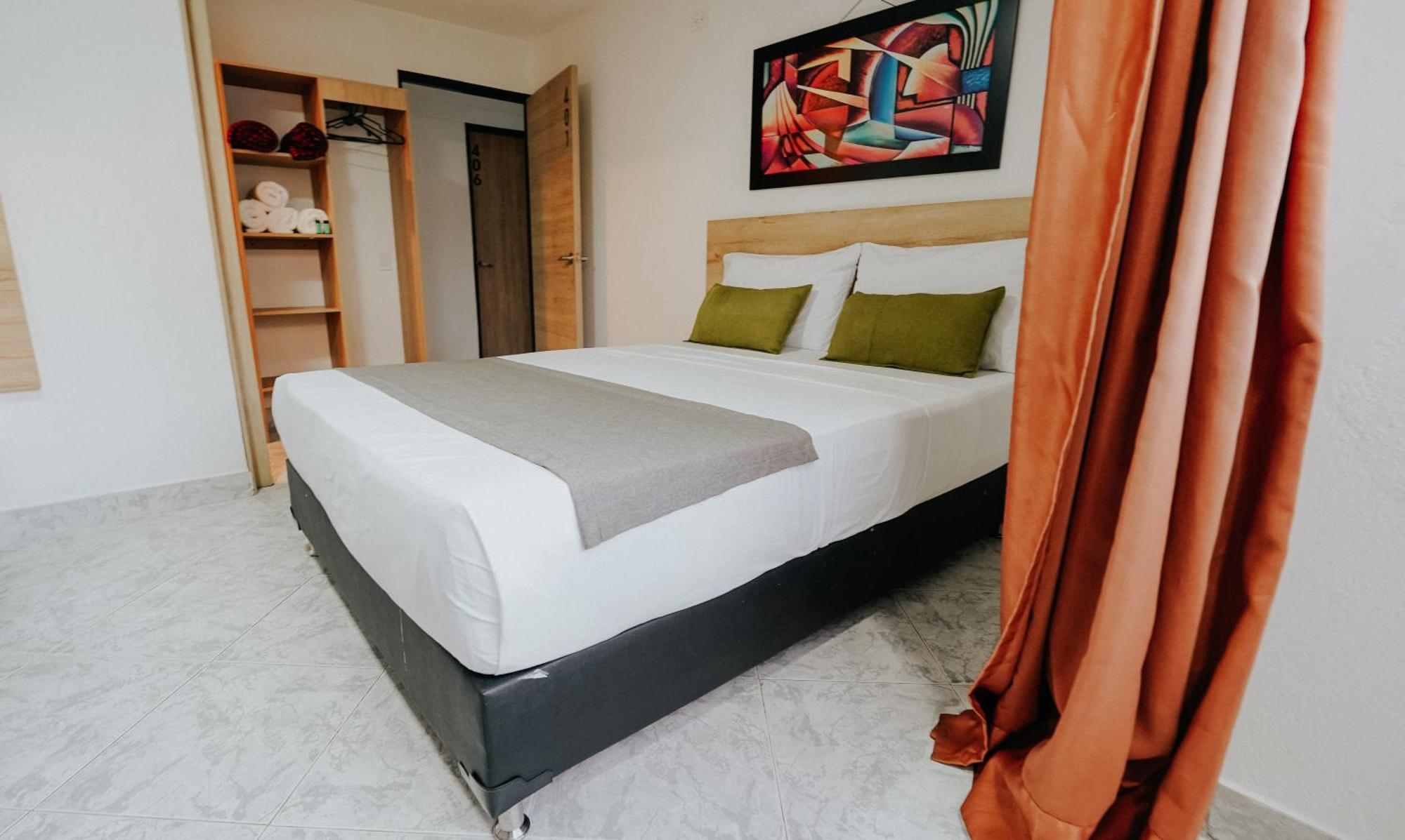 Hotel Balcones Del Estadio Медельин Экстерьер фото