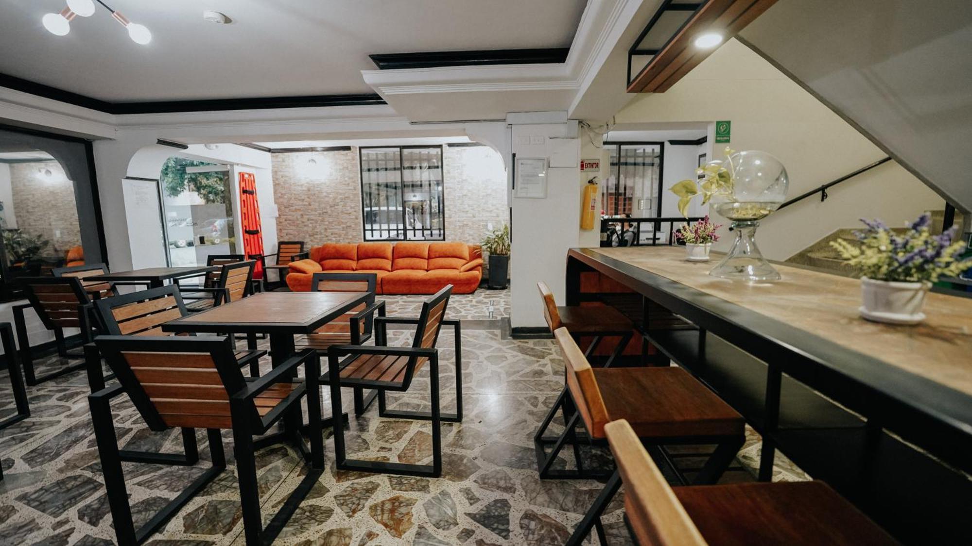 Hotel Balcones Del Estadio Медельин Экстерьер фото